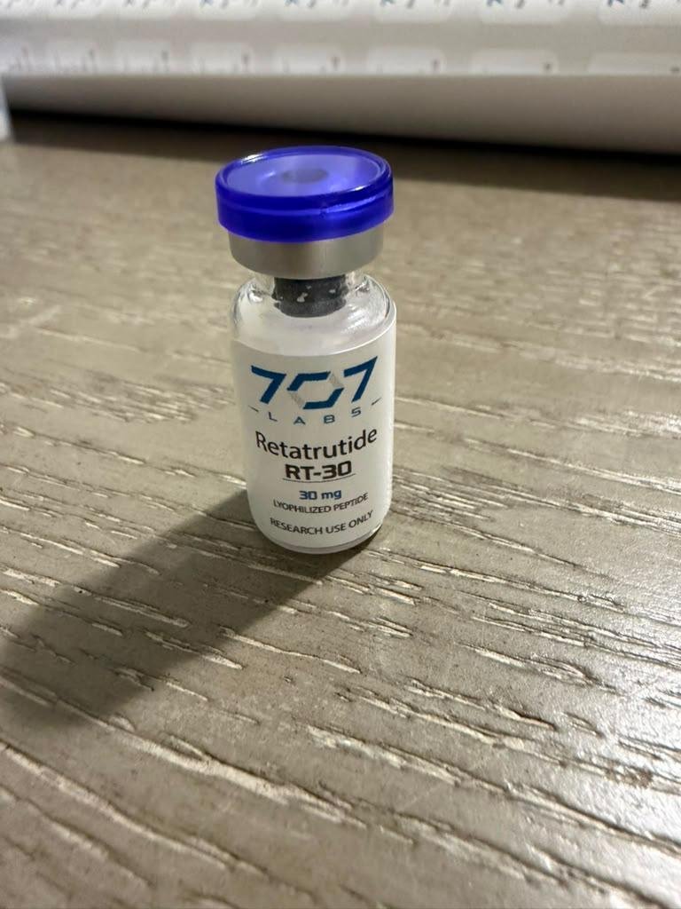 Vial Retatrutide RT-30 fotografía real